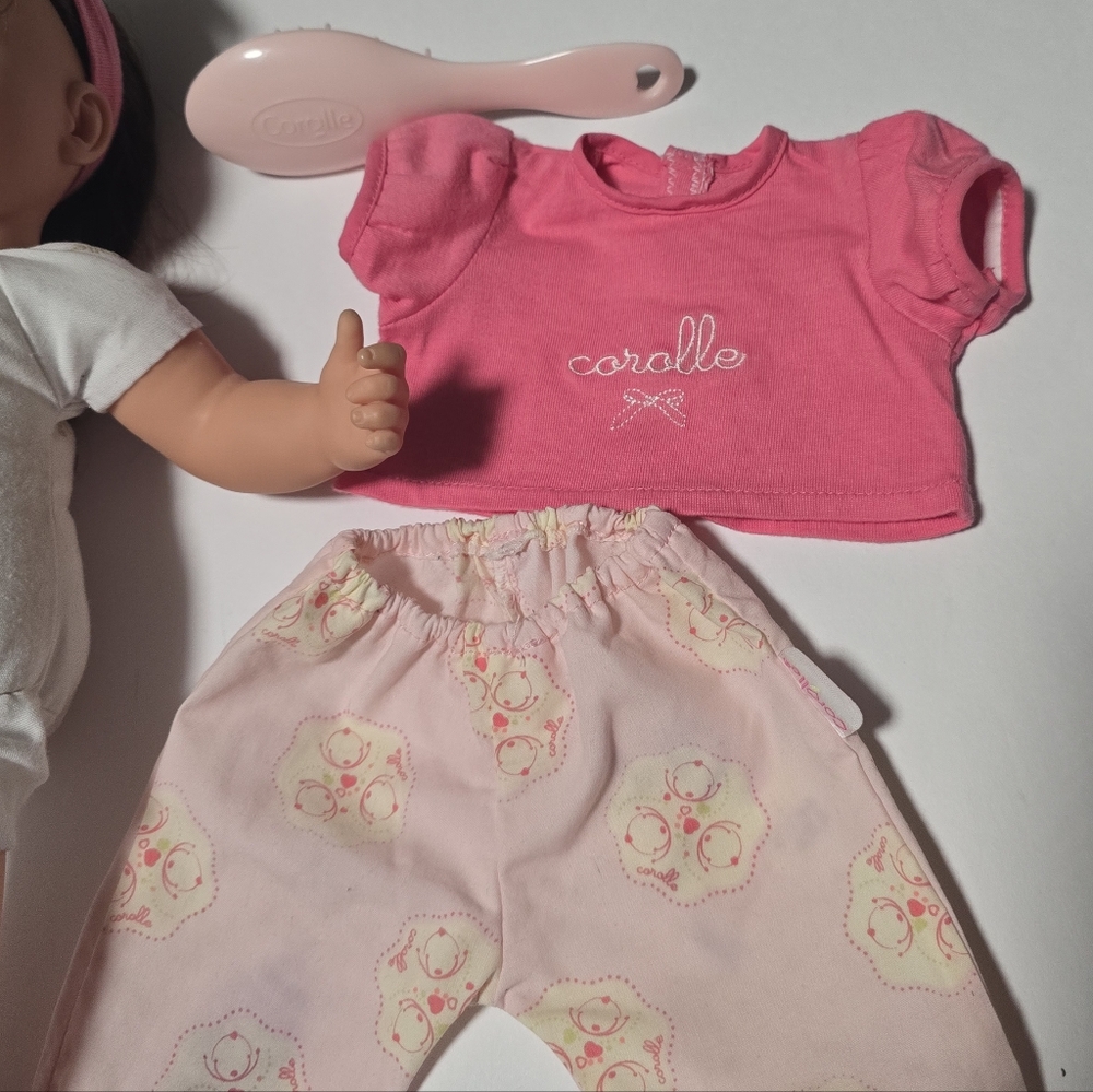14" Corelle Pink Baby Doll with Brown Eye/Hair & Brush - Picture 12 of 16
